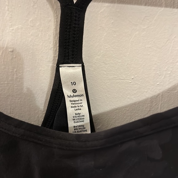 Lululemon fitness top - Picture 5 of 8
